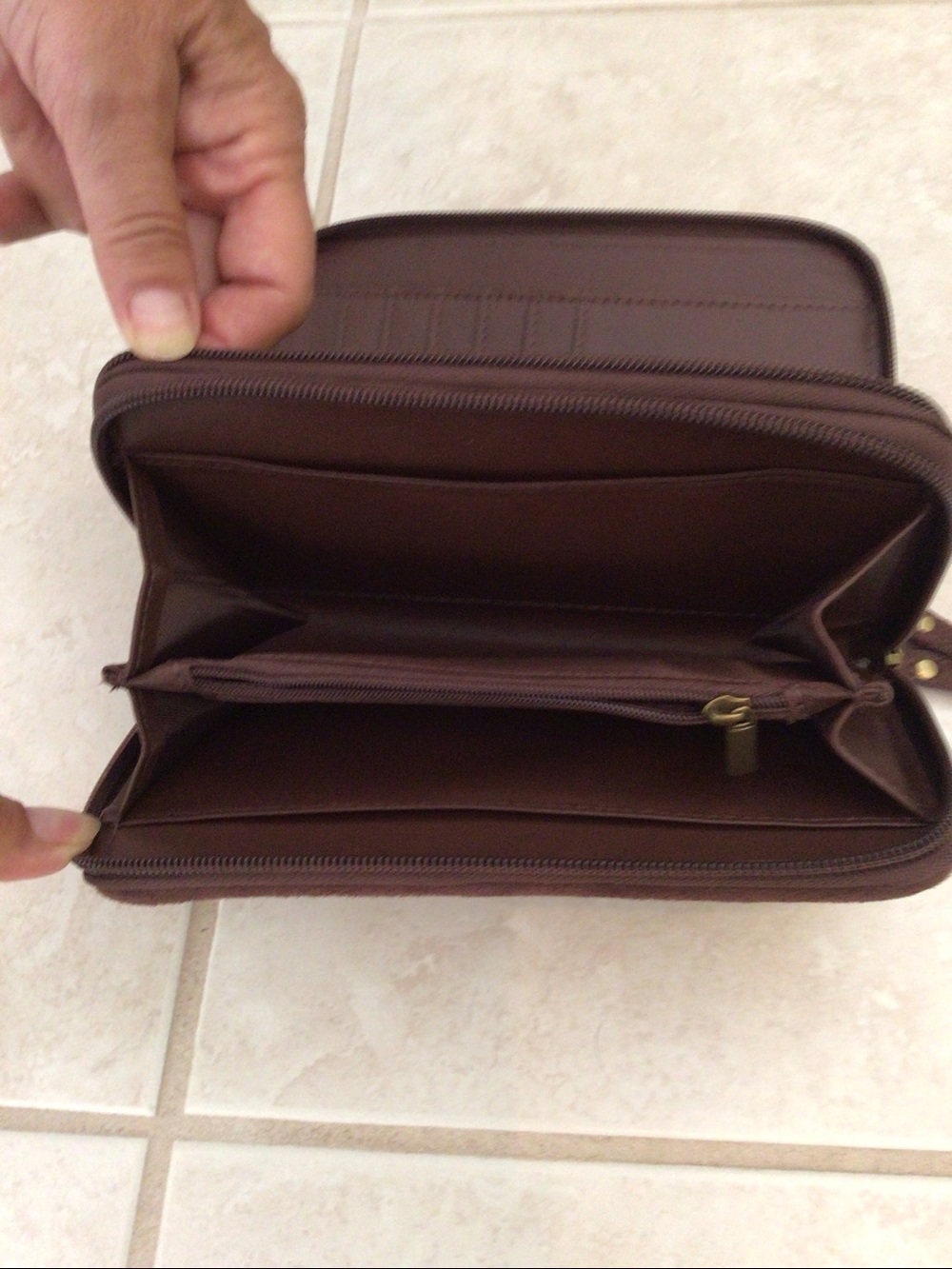 NWOT born B.O.C  brown wallet - Picture 4 of 4